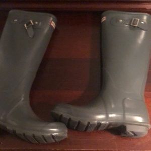 Gray hunter boots